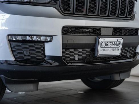 New 2025 Jeep Grand Cherokee L Limited w/ Luxury Tech Group II image 13