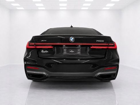 Used 2022 BMW 750i xDrive w/ Executive Package AWD/4WD image 6