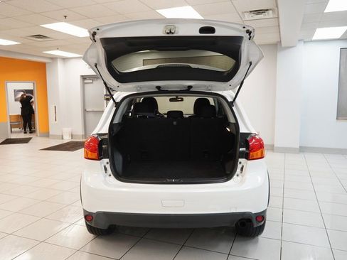 Used 2017 Mitsubishi Outlander Sport ES image 9