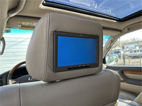 Used 2005 Lexus LX 470 4WD image 26