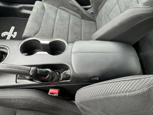 Used 2017 Ford Mustang Shelby GT350 image 25