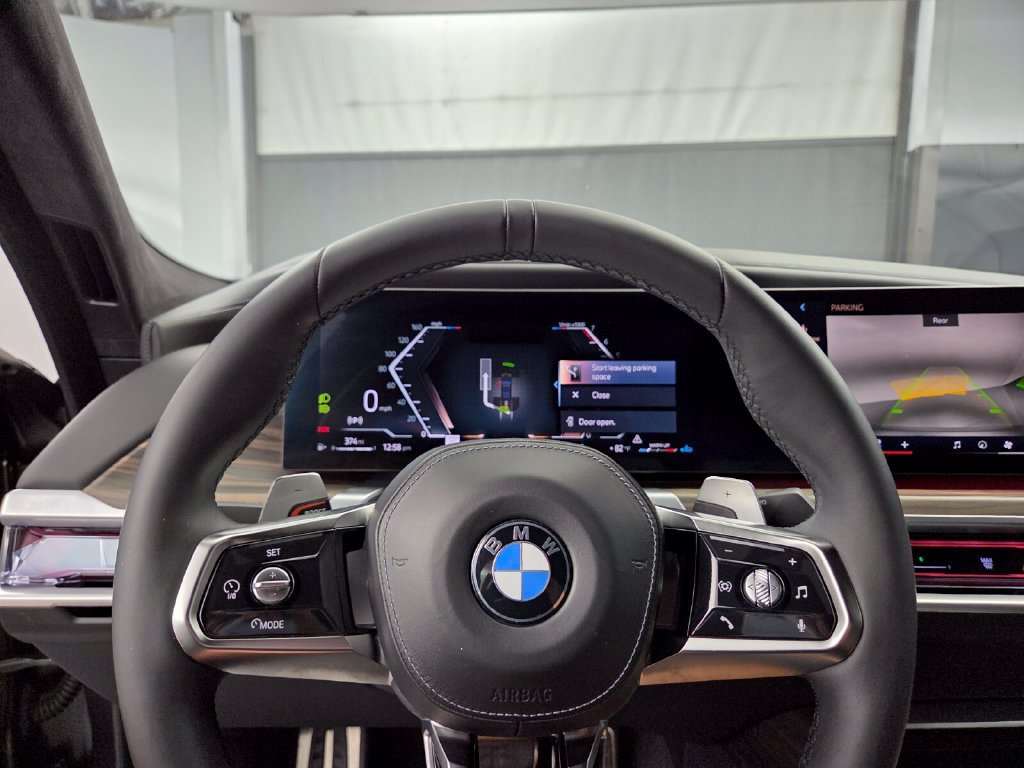 Certified 2023 BMW 760i xDrive AWD/4WD image 34
