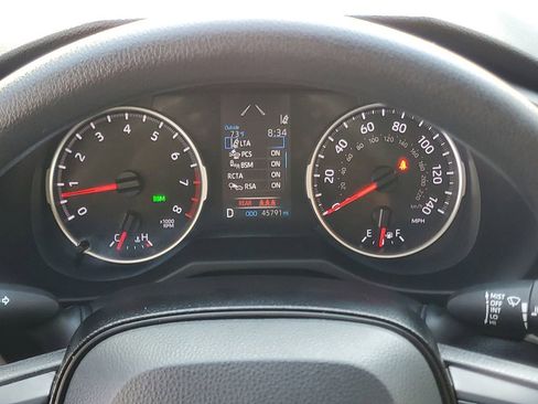 Used 2020 Toyota RAV4 XLE FWD image 22