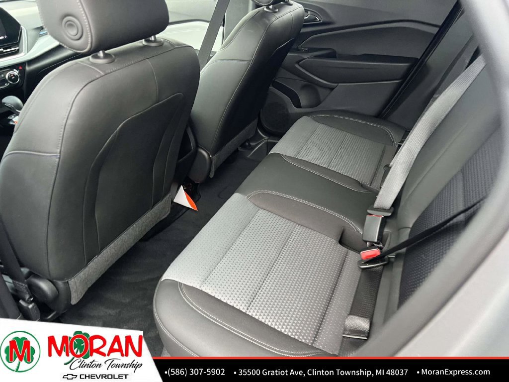 Certified 2024 Chevrolet Trax LT w/ Sunroof Package FWD image 14