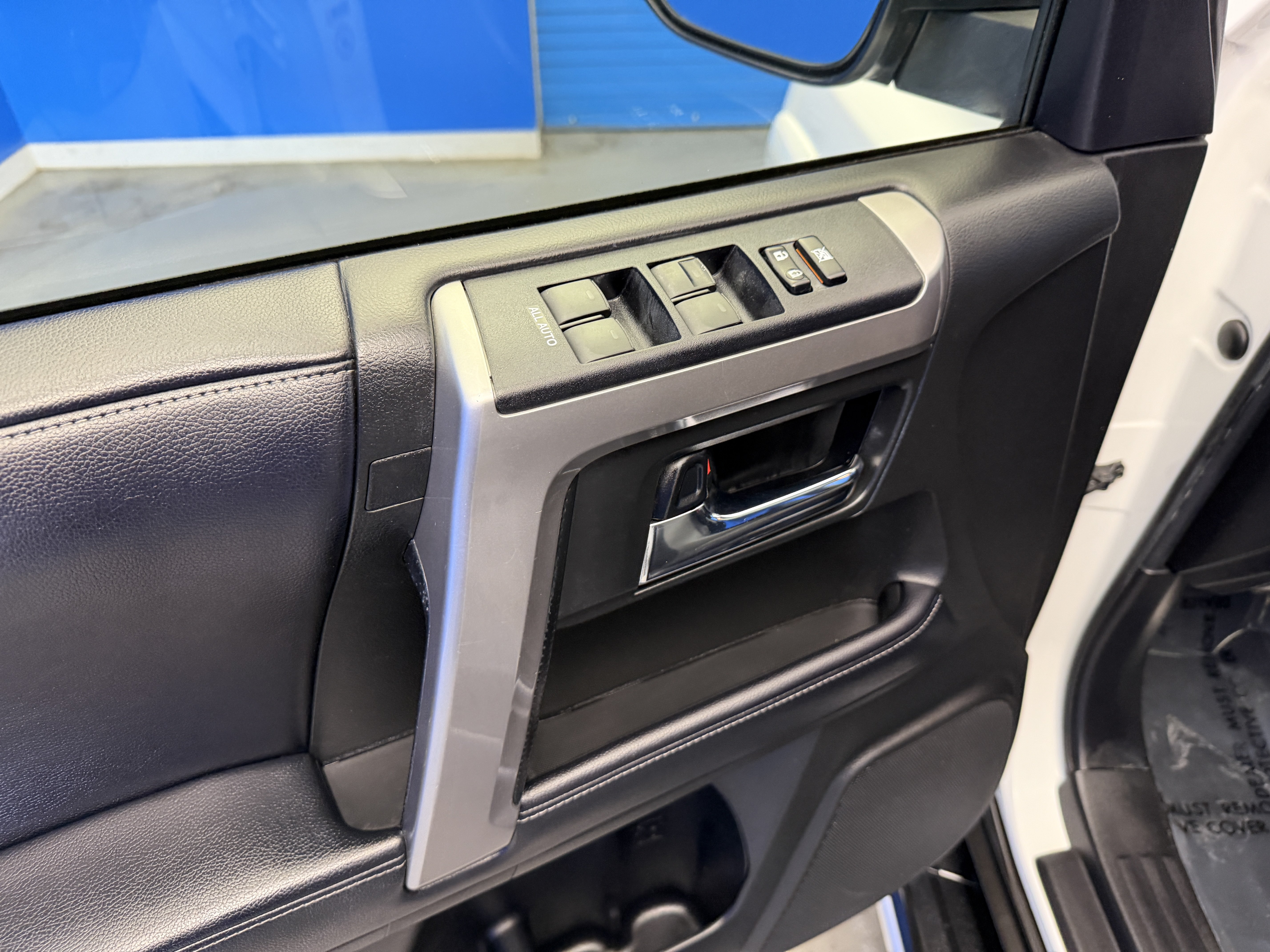 Used 2018 Toyota 4Runner SR5 Premium AWD/4WD image 10