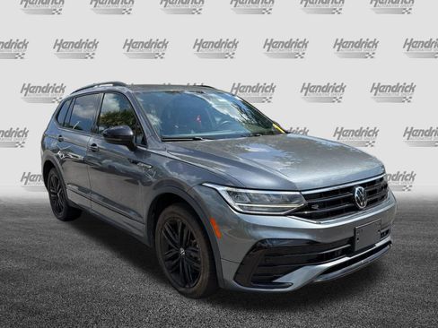 Used 2022 Volkswagen Tiguan SE R-Line AWD/4WD image 40