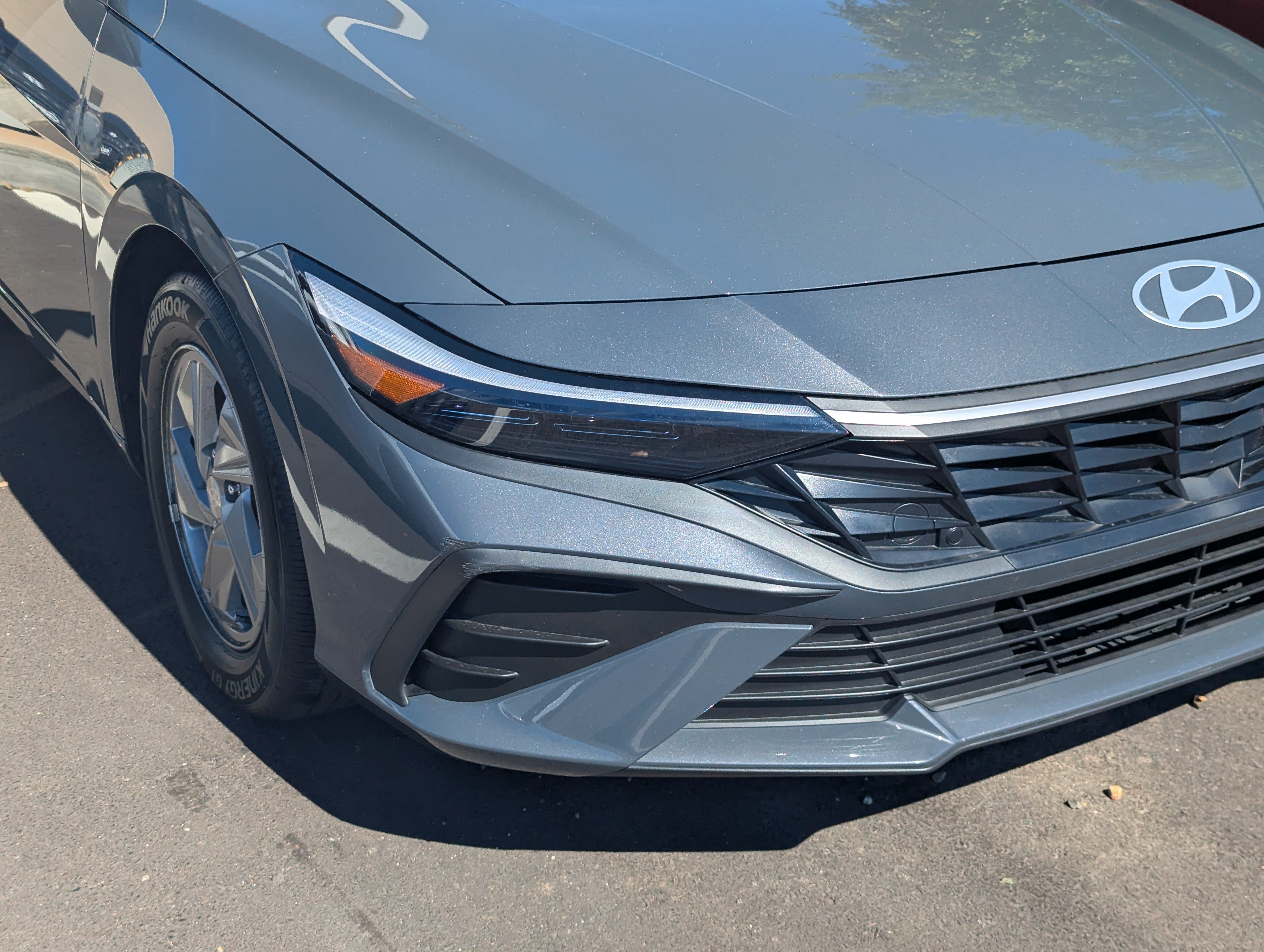 Certified 2026 Hyundai Elantra SE w/ Cargo Package FWD image 4