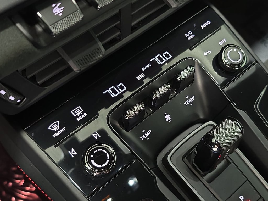 Certified 2025 Porsche 911 Carrera 4 GTS AWD/4WD image 19