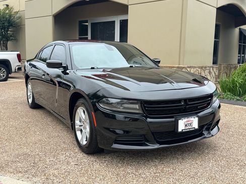Used 2021 Dodge Charger SXT RWD image 6