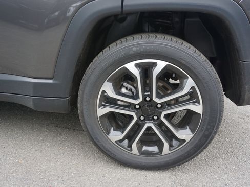 Used 2023 Jeep Compass Limited image 6