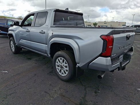 New 2026 Toyota Tacoma SR5 AWD/4WD image 5