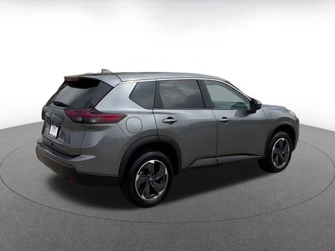 Used 2025 Nissan Rogue SV image 15