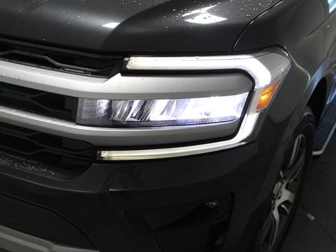 Used 2023 Ford Expedition XLT image 56