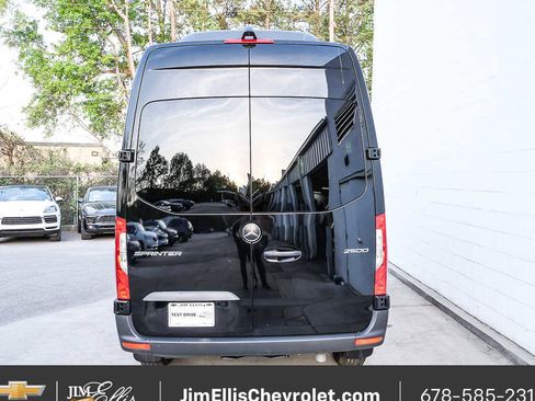 Used 2024 Mercedes-Benz Sprinter 2500 image 25