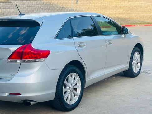 Used 2011 Toyota Venza AWD image 7