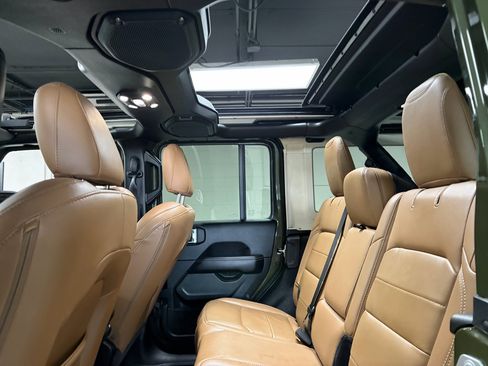 Used 2022 Jeep Wrangler Unlimited Sahara w/ LED Lighting Group image 17