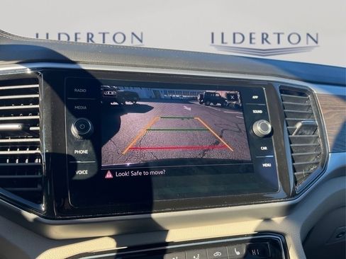 Used 2022 Volkswagen Atlas SE w/ Panoramic Sunroof Package image 26