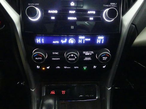 Used 2022 Subaru Ascent Touring image 14