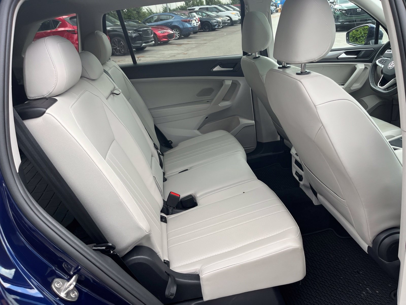 Used 2023 Volkswagen Tiguan SE FWD image 31
