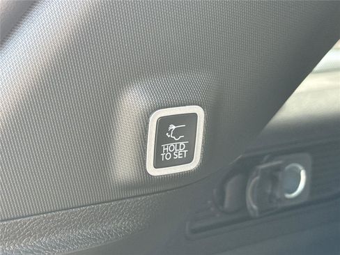 New 2025 Jeep Grand Cherokee Limited image 19