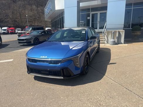 New 2026 Kia K4 GT-Line Turbo w/ GT-Line Premium Package FWD image 3