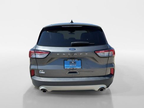Used 2022 Ford Escape SE FWD image 3