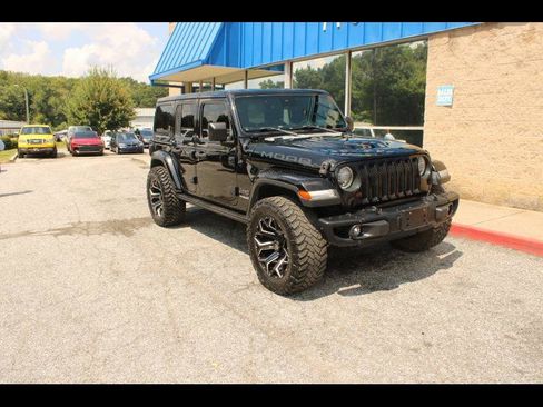 Used 2019 Jeep Wrangler Unlimited Sahara w/ Quick Order Package 24M Moab AWD/4WD image 1