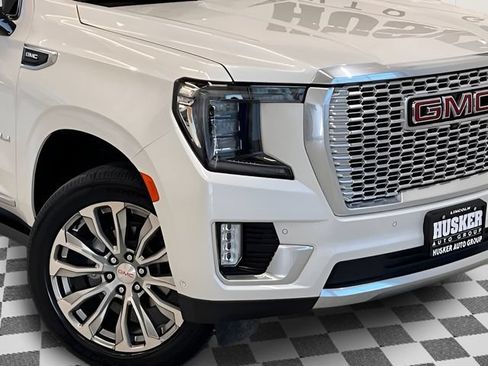 Certified 2024 GMC Yukon XL Denali w/ Denali Reserve Package AWD/4WD image 36