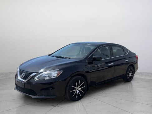 Used 2017 Nissan Sentra SV image 1