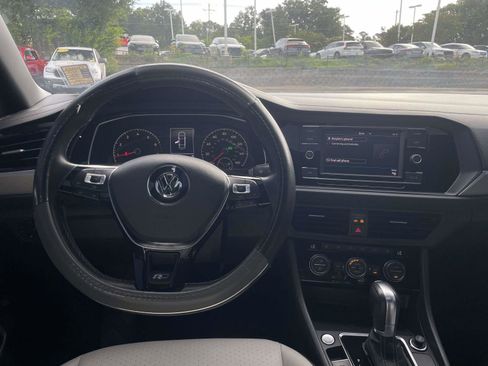 Used 2019 Volkswagen Jetta R-Line FWD image 13