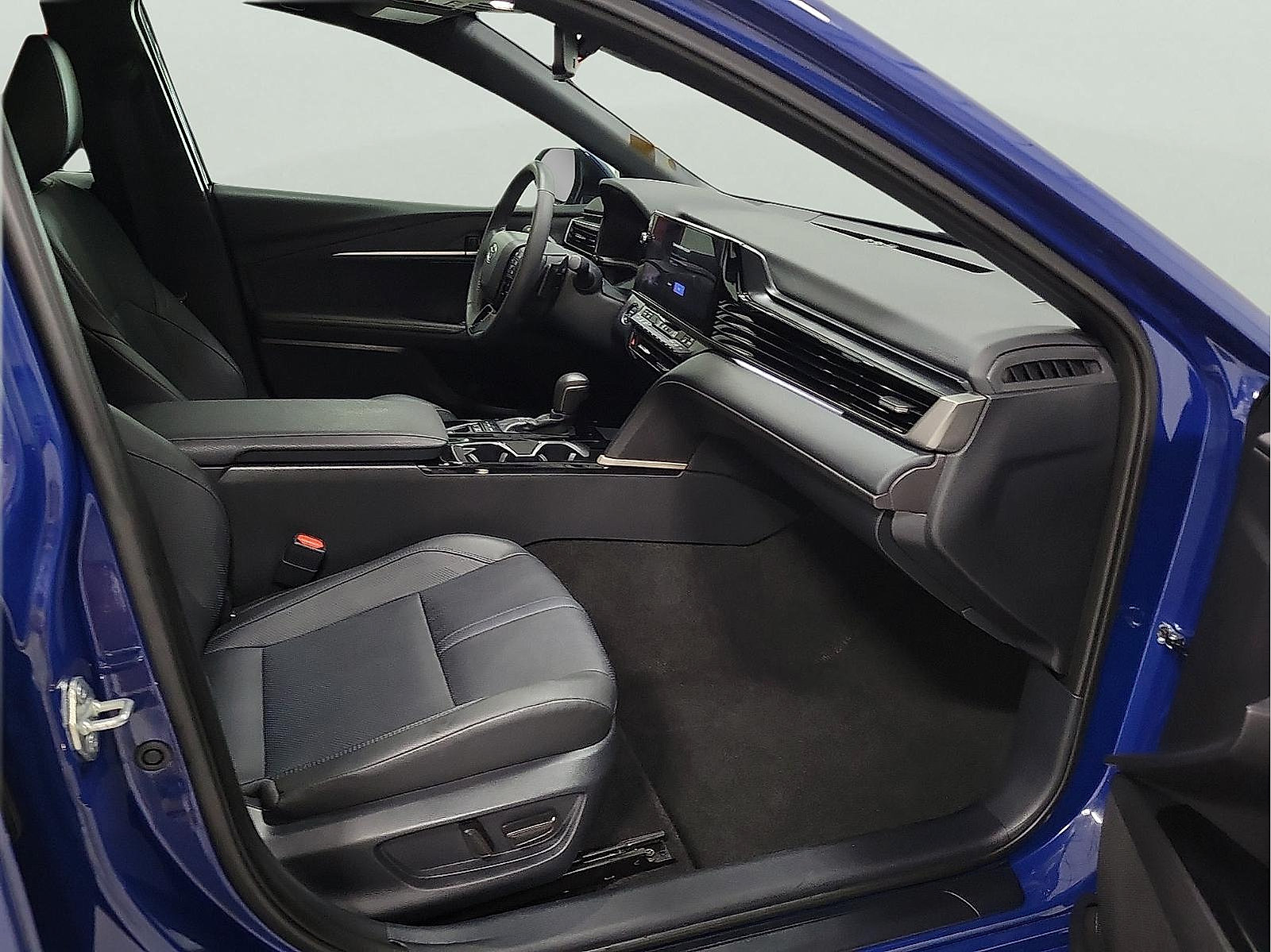 Certified 2025 Toyota Camry XSE FWD image 15