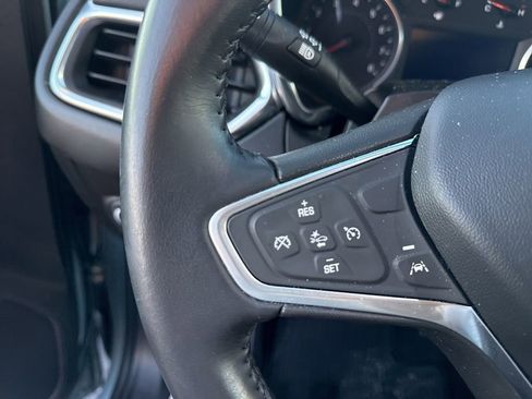 Used 2022 Chevrolet Equinox LT image 18