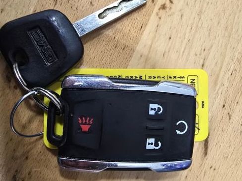 Used 2017 GMC Canyon SLE w/ All Terrain X Package image 25