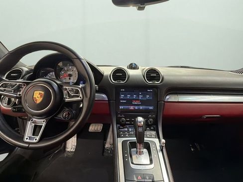 Used 2018 Porsche 718 Cayman GTS RWD image 10