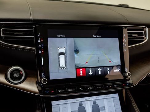Certified 2023 Jeep Grand Wagoneer Series II AWD/4WD image 15