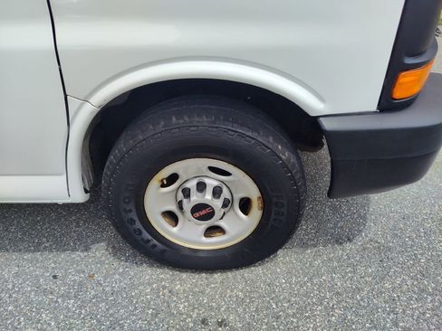 Used 2016 GMC Savana 3500 Extended image 22