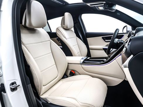 Certified 2025 Mercedes-Benz GLC 300 4MATIC image 8