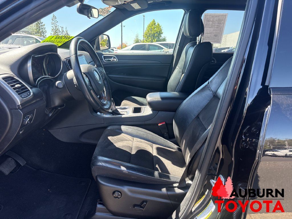 Used 2021 Jeep Grand Cherokee Laredo X AWD/4WD image 11