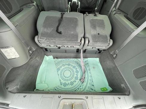 Used 2005 Dodge Grand Caravan SXT w/ Premium Group image 26