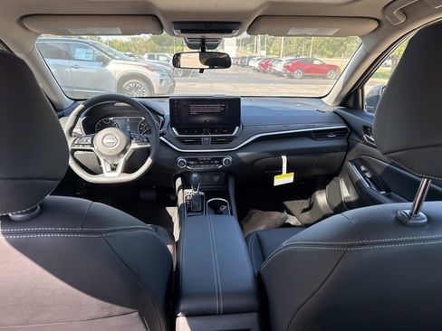 New 2025 Nissan Altima 2.5 SL image 19