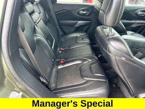 Used 2019 Jeep Cherokee Latitude Plus AWD/4WD image 43