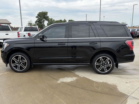 Used 2021 Ford Expedition Limited w/ Equipment Group 303A AWD/4WD image 39