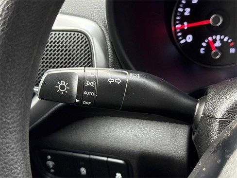 Used 2022 Kia Soul LX image 26