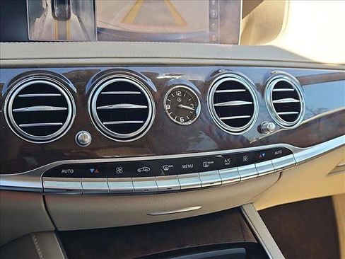 Used 2018 Mercedes-Benz S 560 Sedan image 14