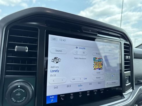 New 2025 Ford F150 XLT w/ Equipment Group 303A High image 26