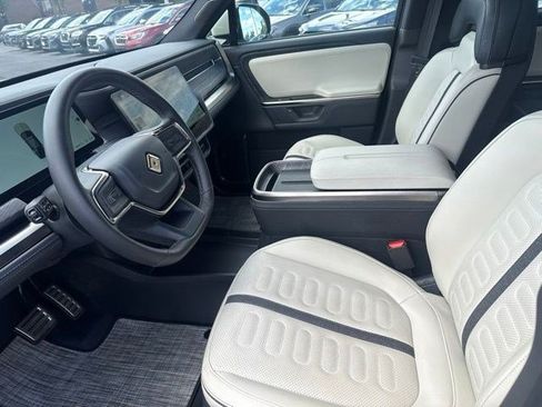 Used 2025 Rivian R1S Adventure AWD/4WD image 10