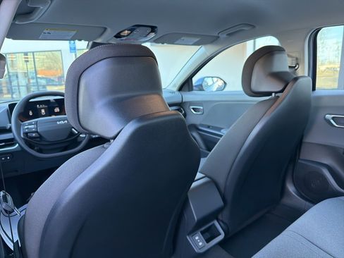 New 2025 Kia K4 LXS image 22