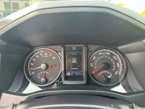 Used 2022 Toyota Tacoma SR image 23