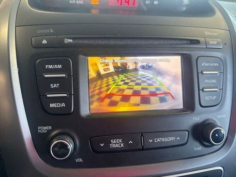 Used 2014 Kia Sorento EX image 18