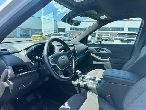 Used 2023 Chevrolet Traverse LT w/ Midnight/Sport Edition AWD/4WD image 17